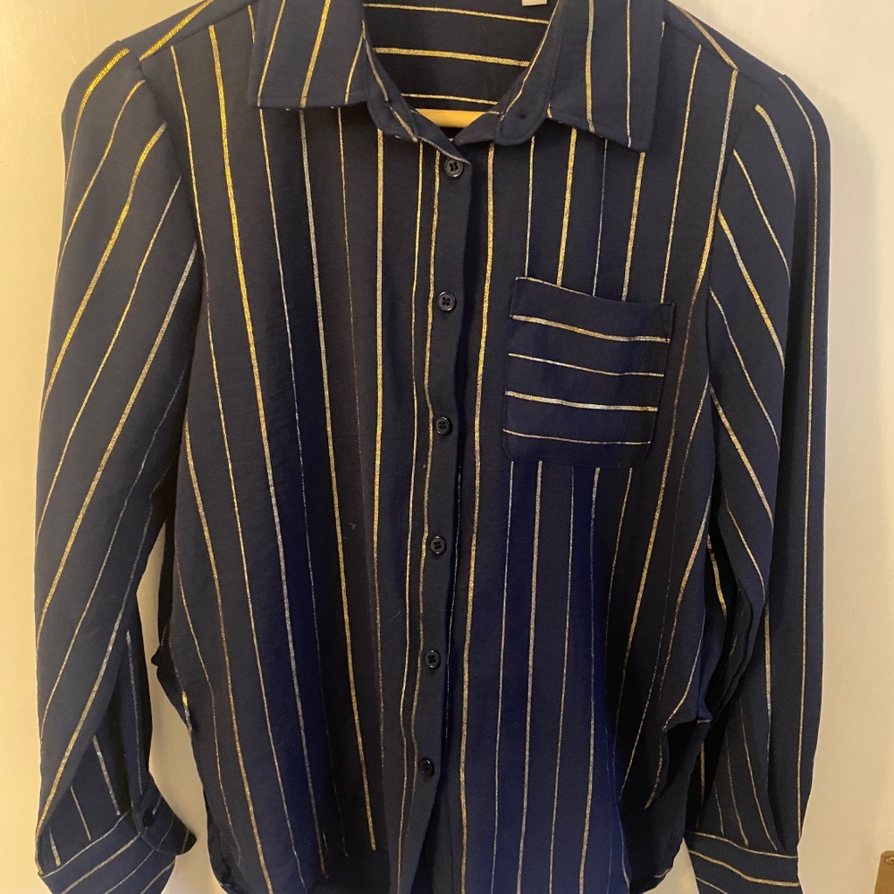 Top - Picture 2 of 2